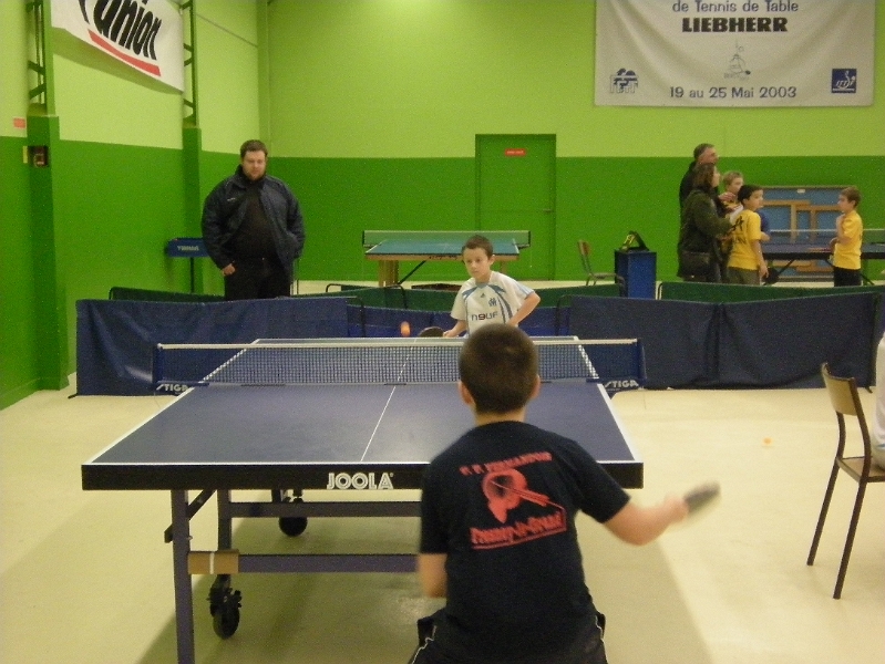 Brian qui prepare son top contre Fabien Domont.JPG